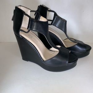 Kenneth Cole Hayley Peep Toe Wedge Heels Womens